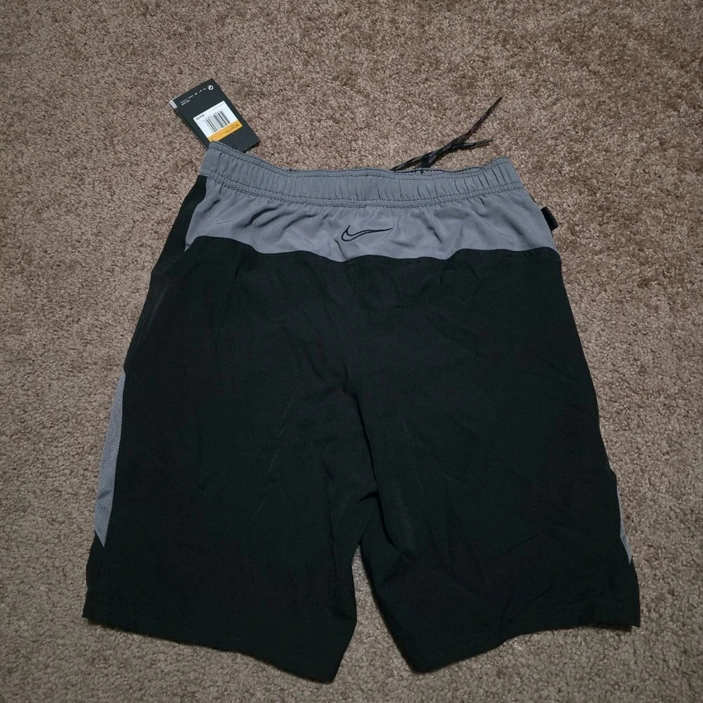 Nike Water Repel Black Lined Swim‎ Drawstring Shorts Mens Size Small Brand New